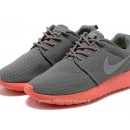 Nike Roshe Run Chaussure pour Femme Grey Rose Soldes