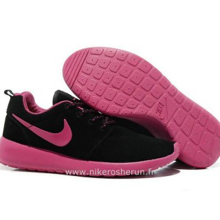Nike Roshe Run Chaussure pour Femme Noir Rose Chaussures Montantes