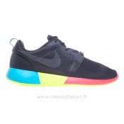 Nike Femme Rosherun Hyp Monochromatic Pack Soldes